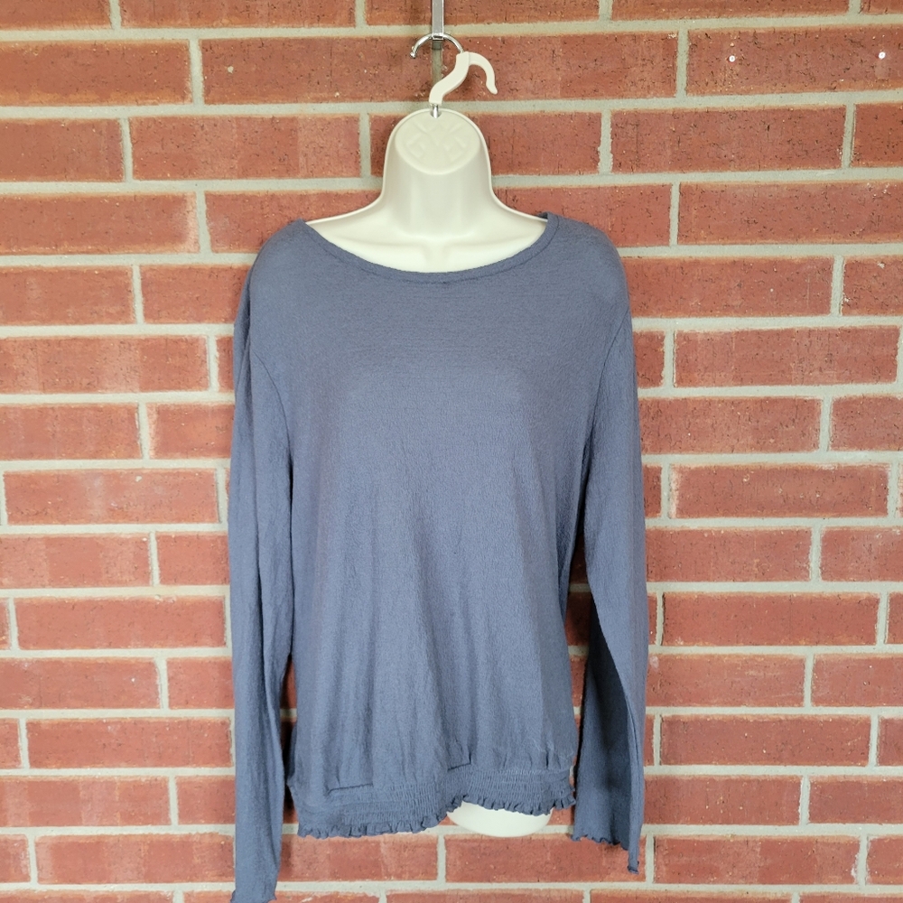 Time and Tru XXL Gray Long Sleeve Smocked Hem Top Size 20.  #344